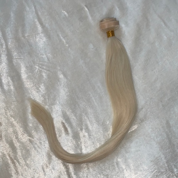 24” platinum blonde seamless clip in extensions